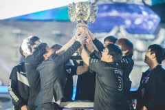 史上第一个17强诞生！T1怒斩IG晋级S15瑞士轮，Theshy已经完全魔怔了